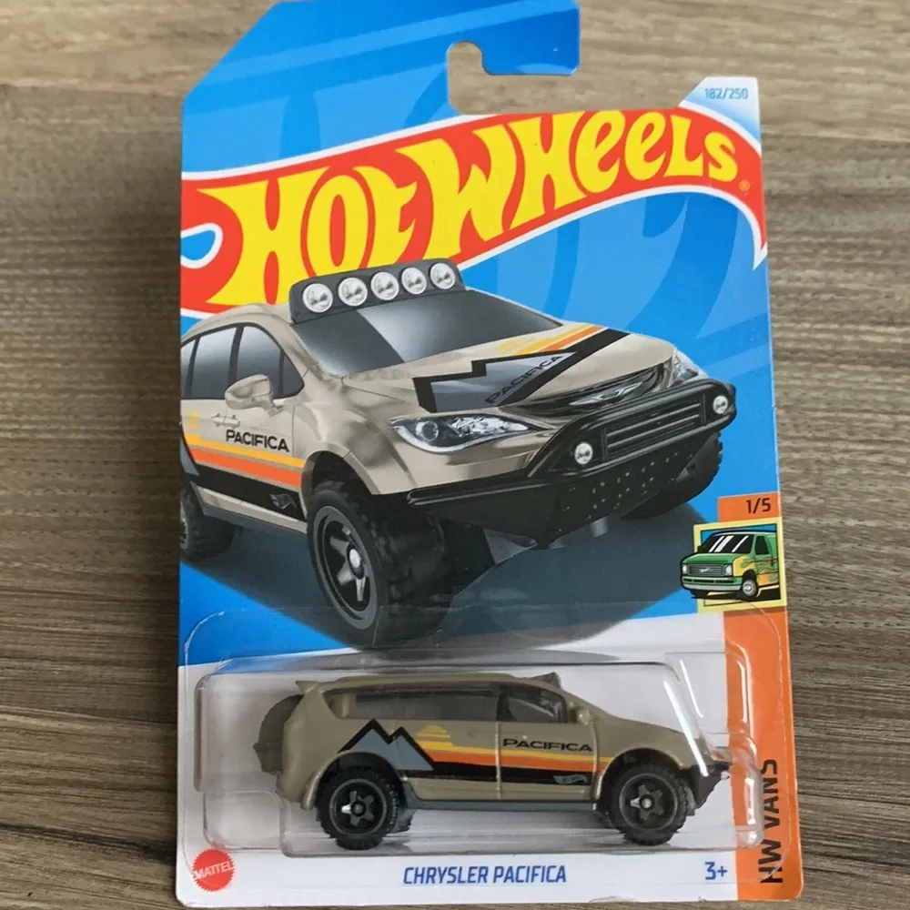 Hot Wheels Chrysler Pacifica Mini Van Hotwheels Diecast Mattel HTB93 New 2024